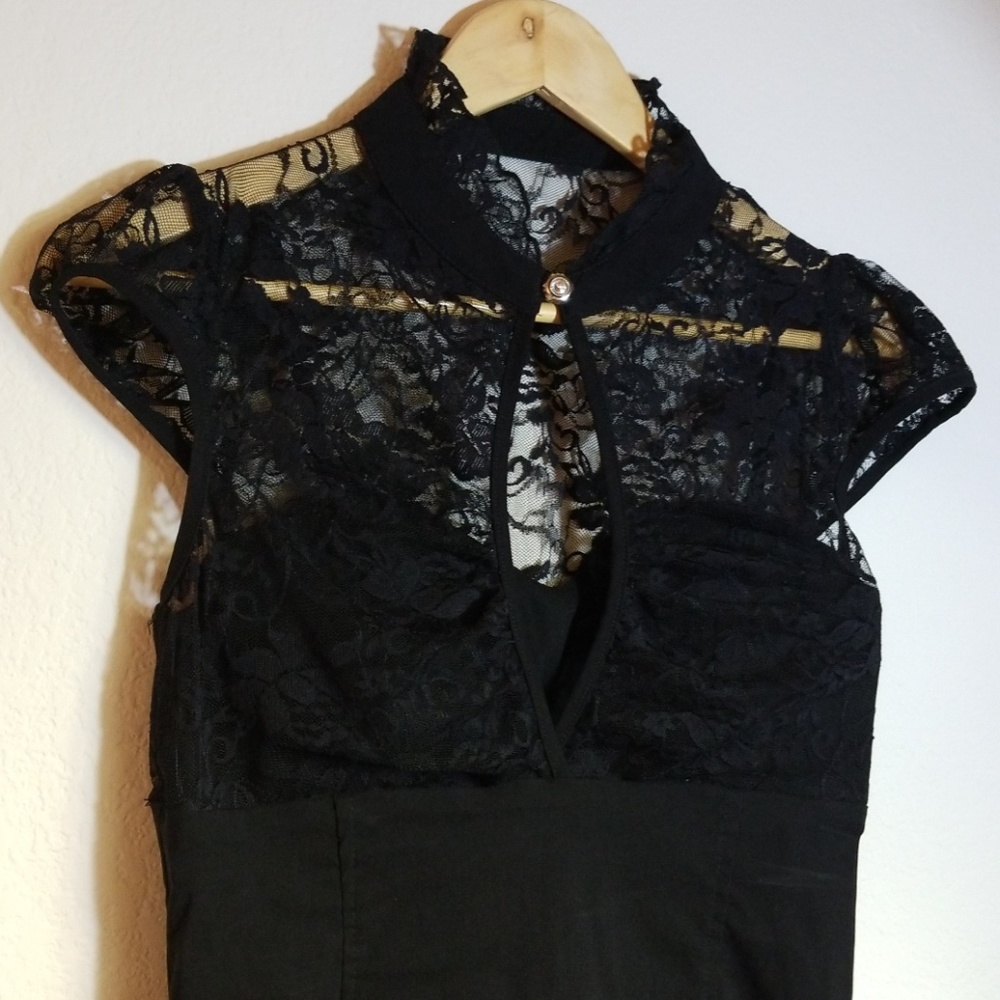 Black Top - Picture 4 of 5